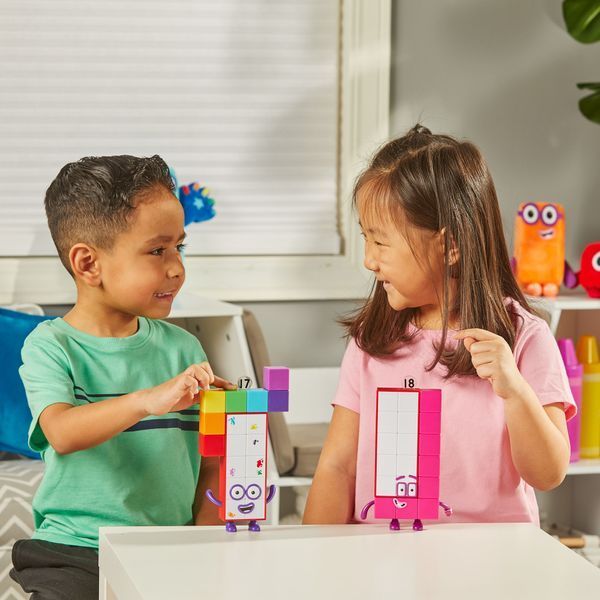 Игровые фигурки Numberblocks Друзья 17 и 18 Learning Resources HM97855-UK фото
